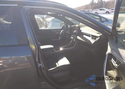 2023 Toyota Rav4 Hybrid Xse z USA, uszkodzony, nr VIN 4T3E6RFV2PU139614